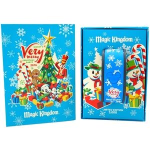 Disney Parks Mickey's Very Merry Christmas Party 2016 MagicBand LE 3000
